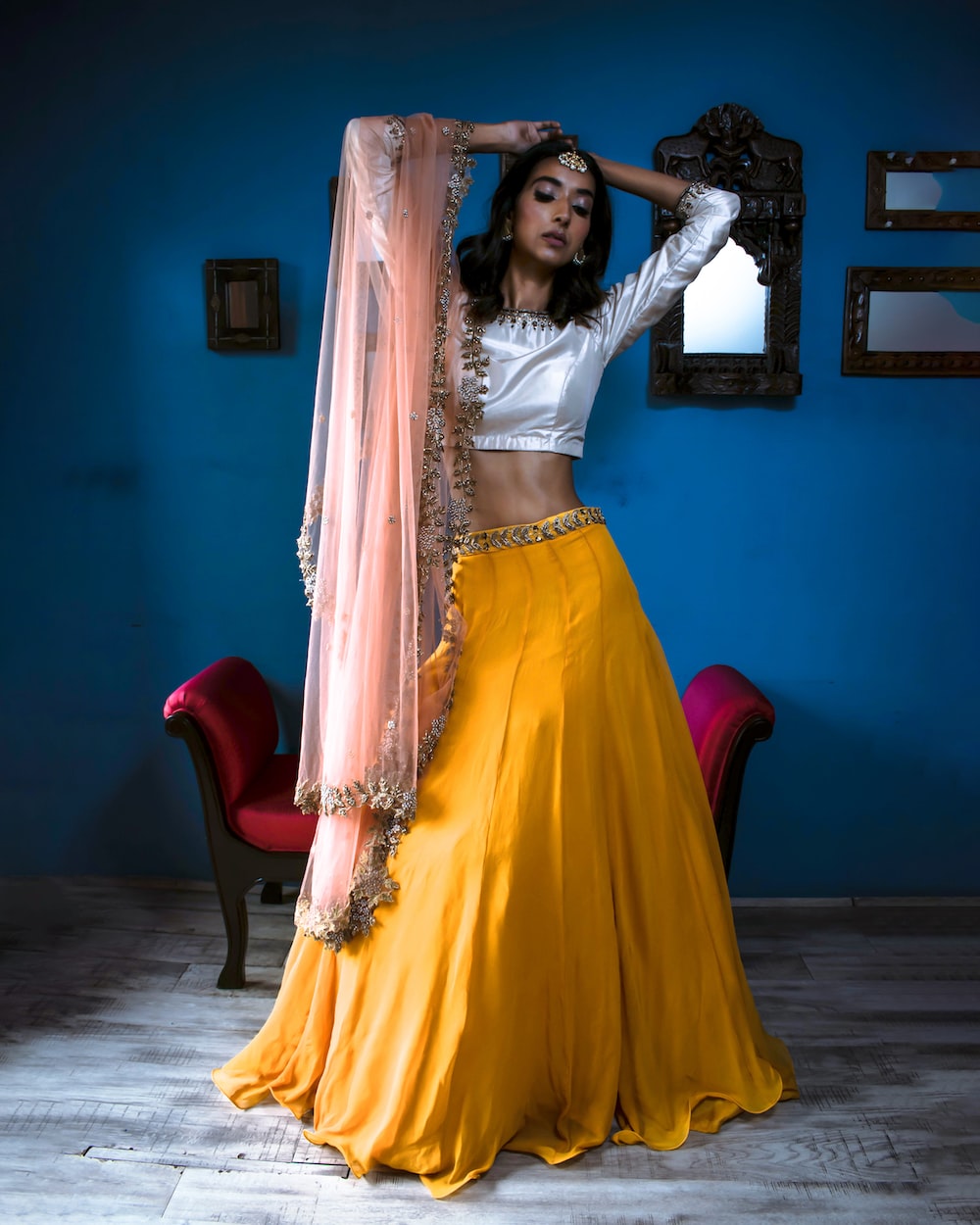 Contemporary Twist to Traditional Indian Wear: Fusion Fashion for